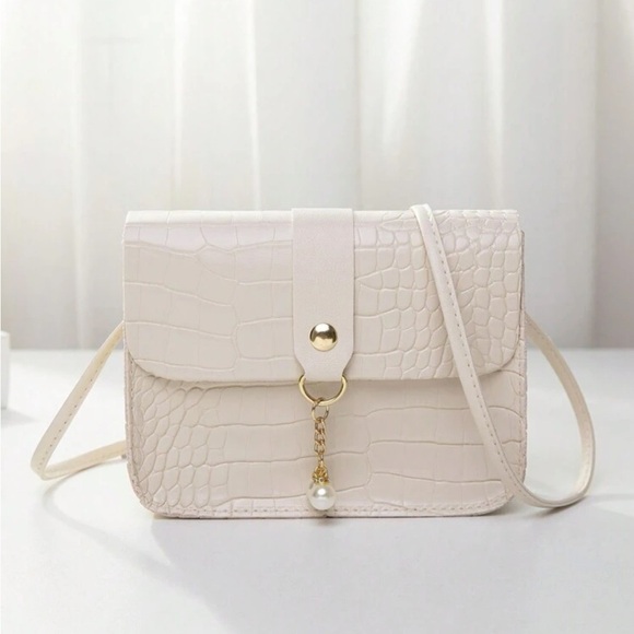 Handbags - ⚠️Clearance Beige Crocodile Print Square Crossbody Bag